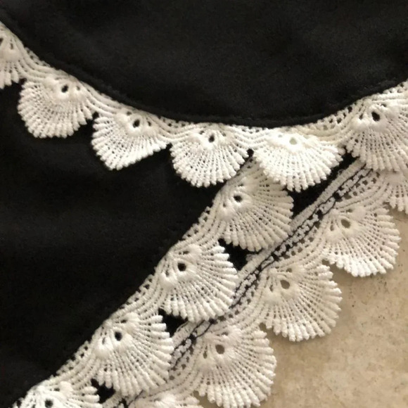 Accent trim shorts from Bloomingdales - Picture 4 of 6